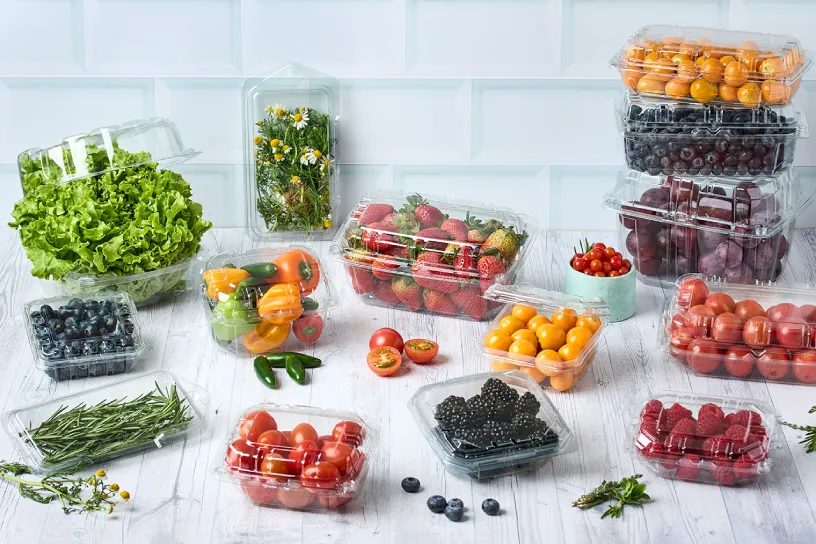 Packaging for fruits and vegetables with a ventilation system that preserves and protects the products for longer at the point of sale.