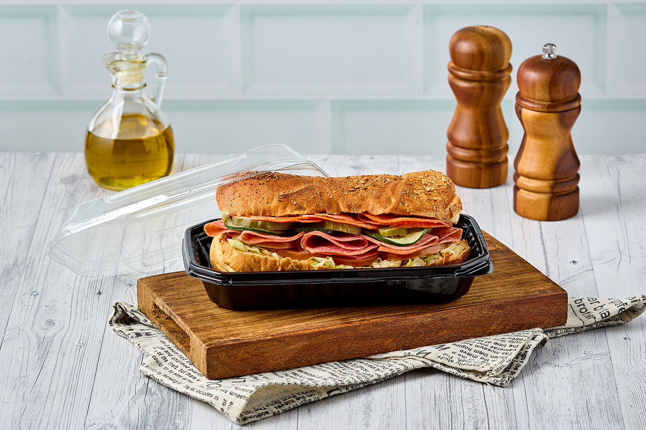 Sandwish en una bandeja