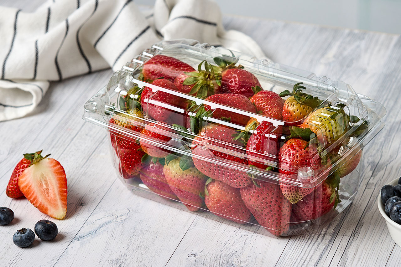 Empaque para frutas y hortalizas con sistema de ventilación, ideal para conservar, proteger y exhibir los alimentos frescos por más tiempo.