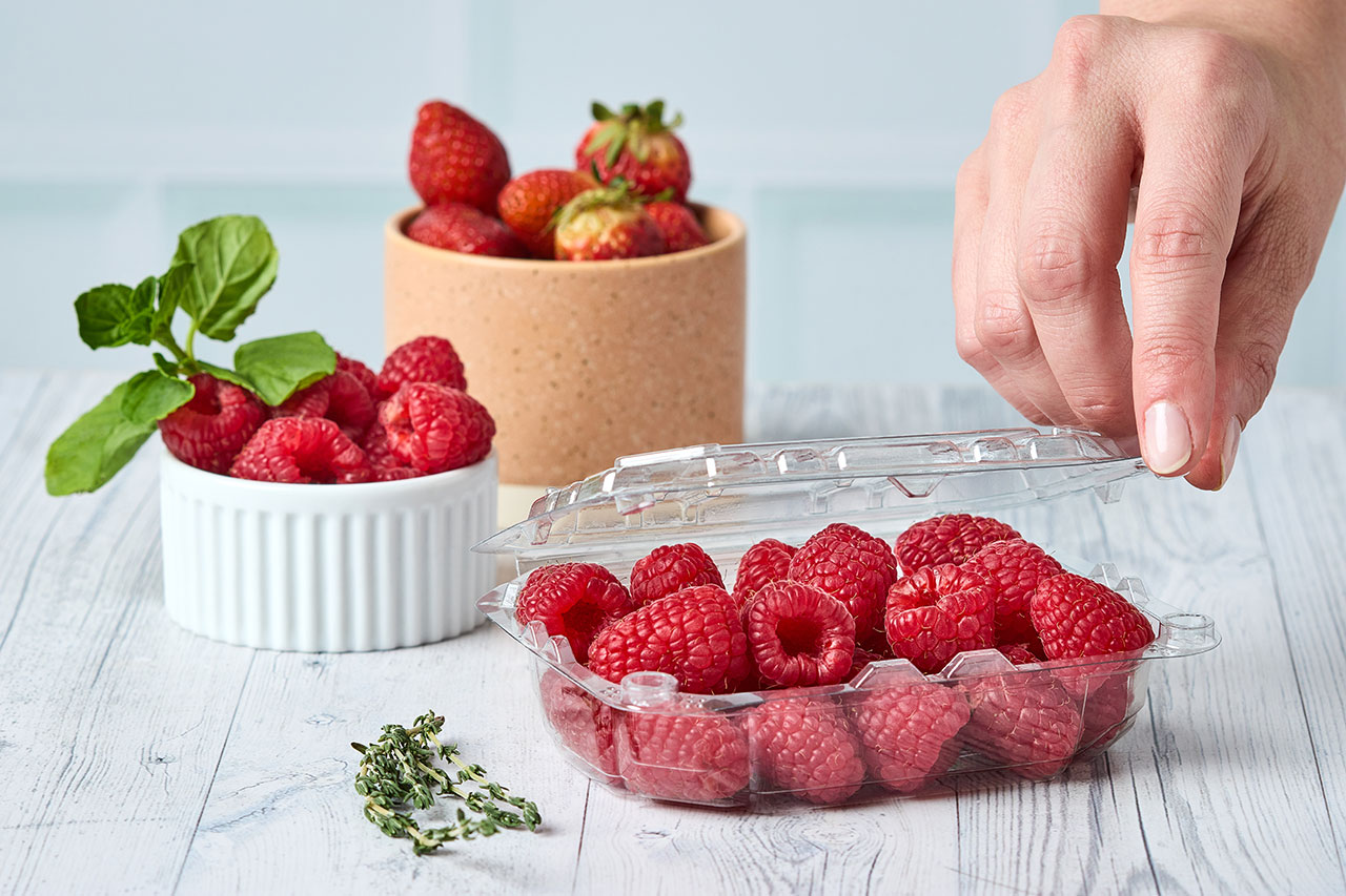 freshpack-r-4oz.jpg Empaque para frutas y hortalizas con sistema de ventilación, ideal para conservar, proteger y exhibir los alimentos frescos por más tiempo.