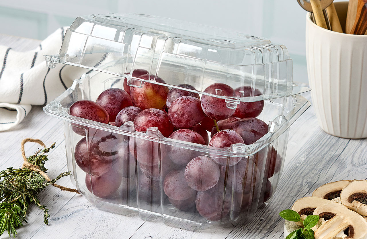 Empaque para frutas y hortalizas con sistema de ventilación, ideal para conservar, proteger y exhibir los alimentos frescos por más tiempo.