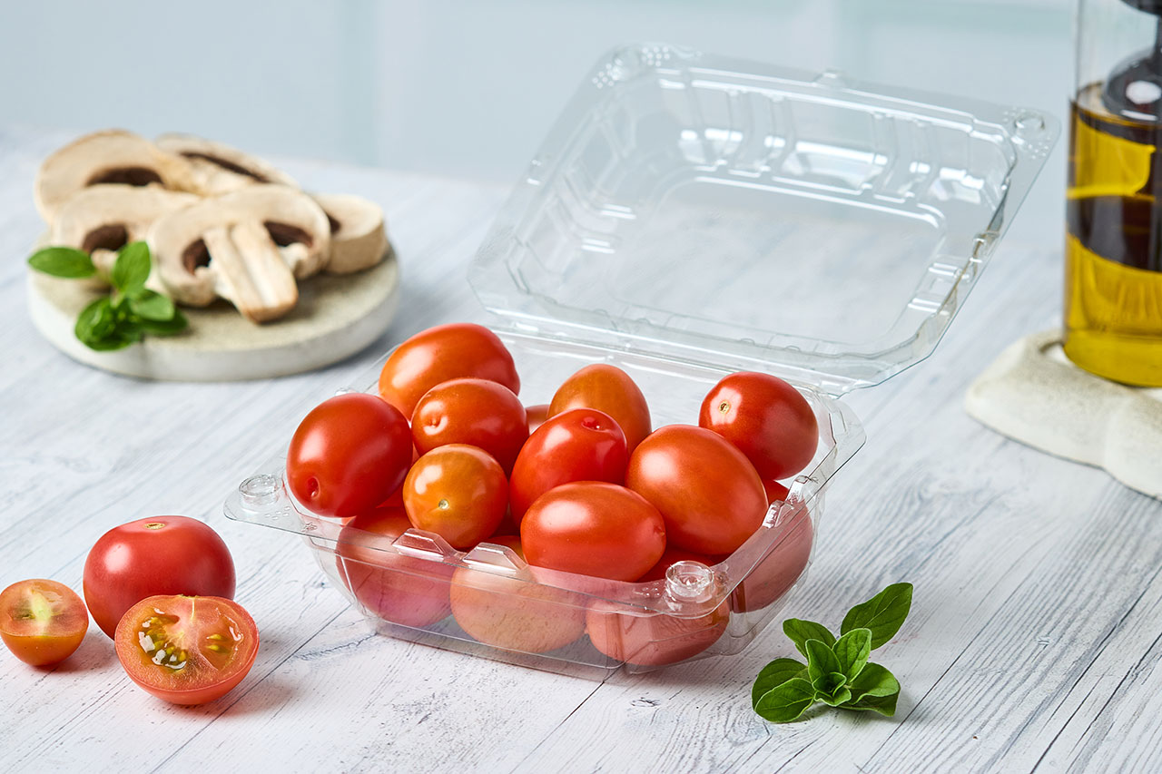 Empaque para frutas y hortalizas con sistema de ventilación, ideal para conservar, proteger y exhibir los alimentos frescos por más tiempo.